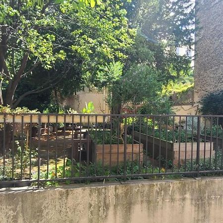 Studio Au Coeur Historique De Montpellier, 2 Personnes Et Wifi Exteriör bild
