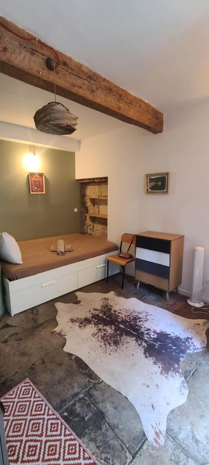 Studio Au Coeur Historique De Montpellier, 2 Personnes Et Wifi Exteriör bild