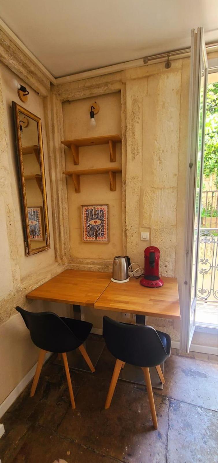 Studio Au Coeur Historique De Montpellier, 2 Personnes Et Wifi Exteriör bild